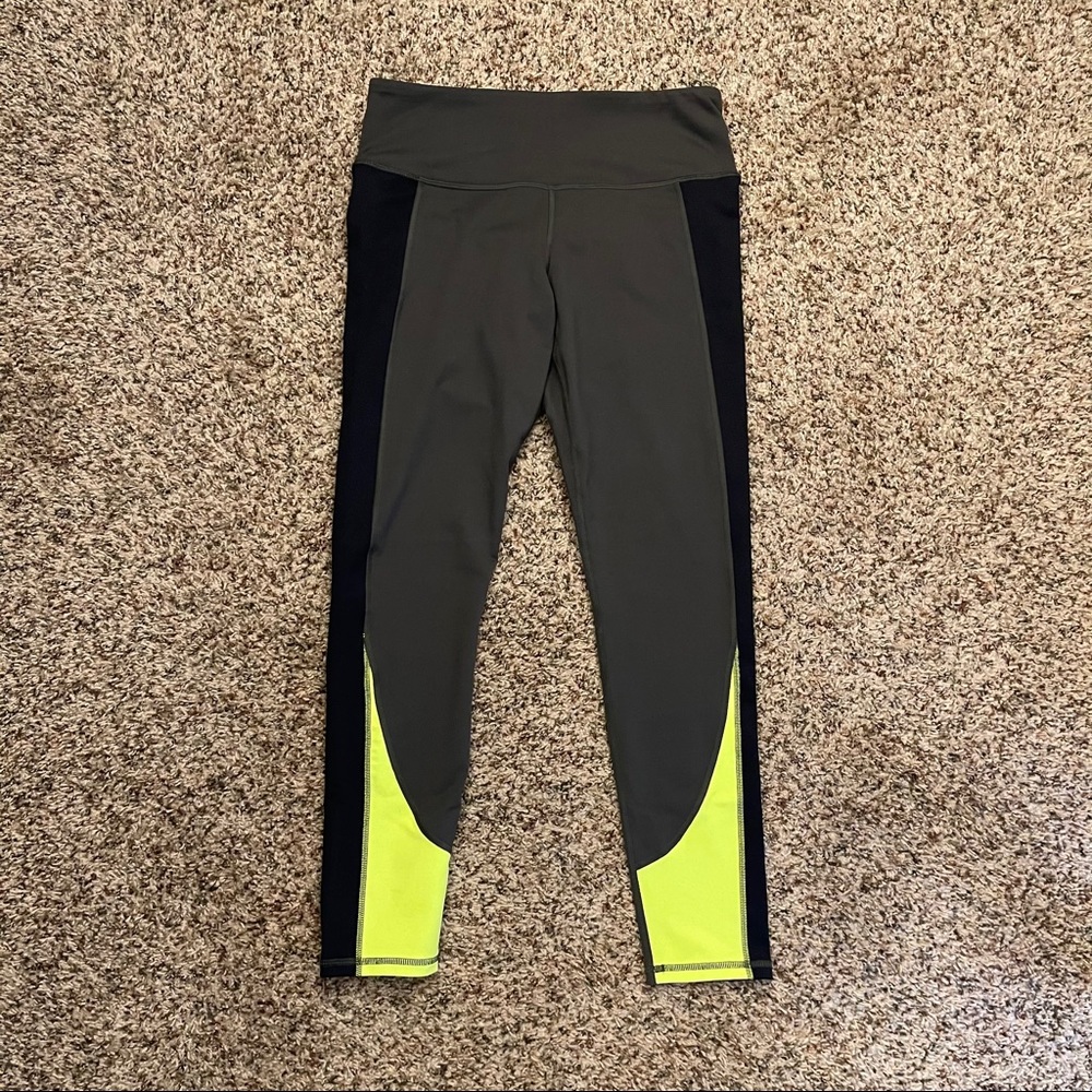 *DELETING SOON* Under Armour Leggings NWT